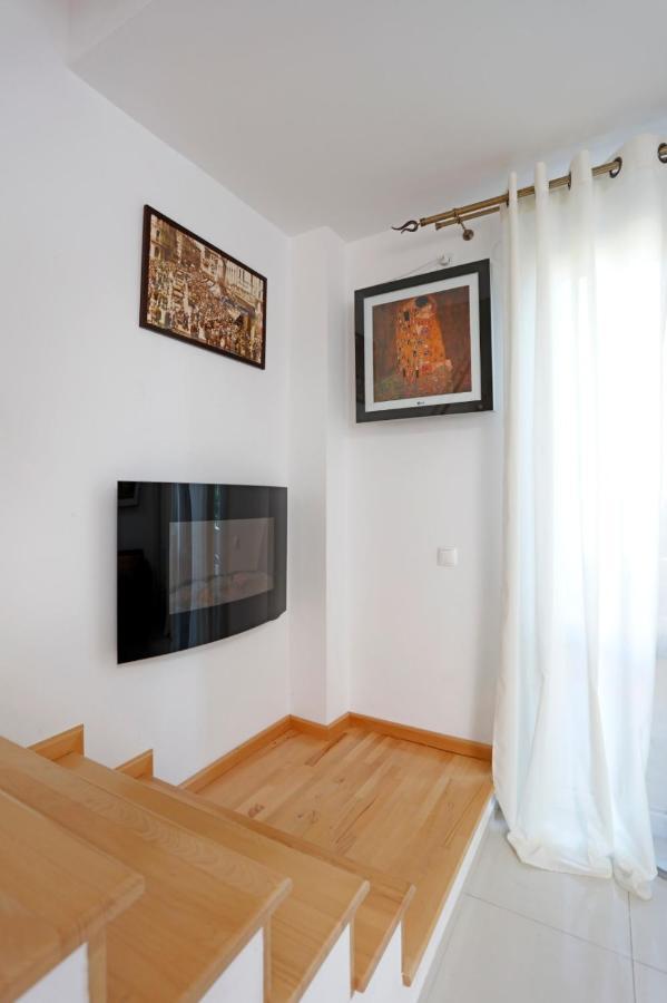 בוקרשט Gorgeous 2 Bedroom Duplex In City Center מראה חיצוני תמונה